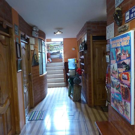 Hostal La Casa Amarilla City Baños Exteriör bild