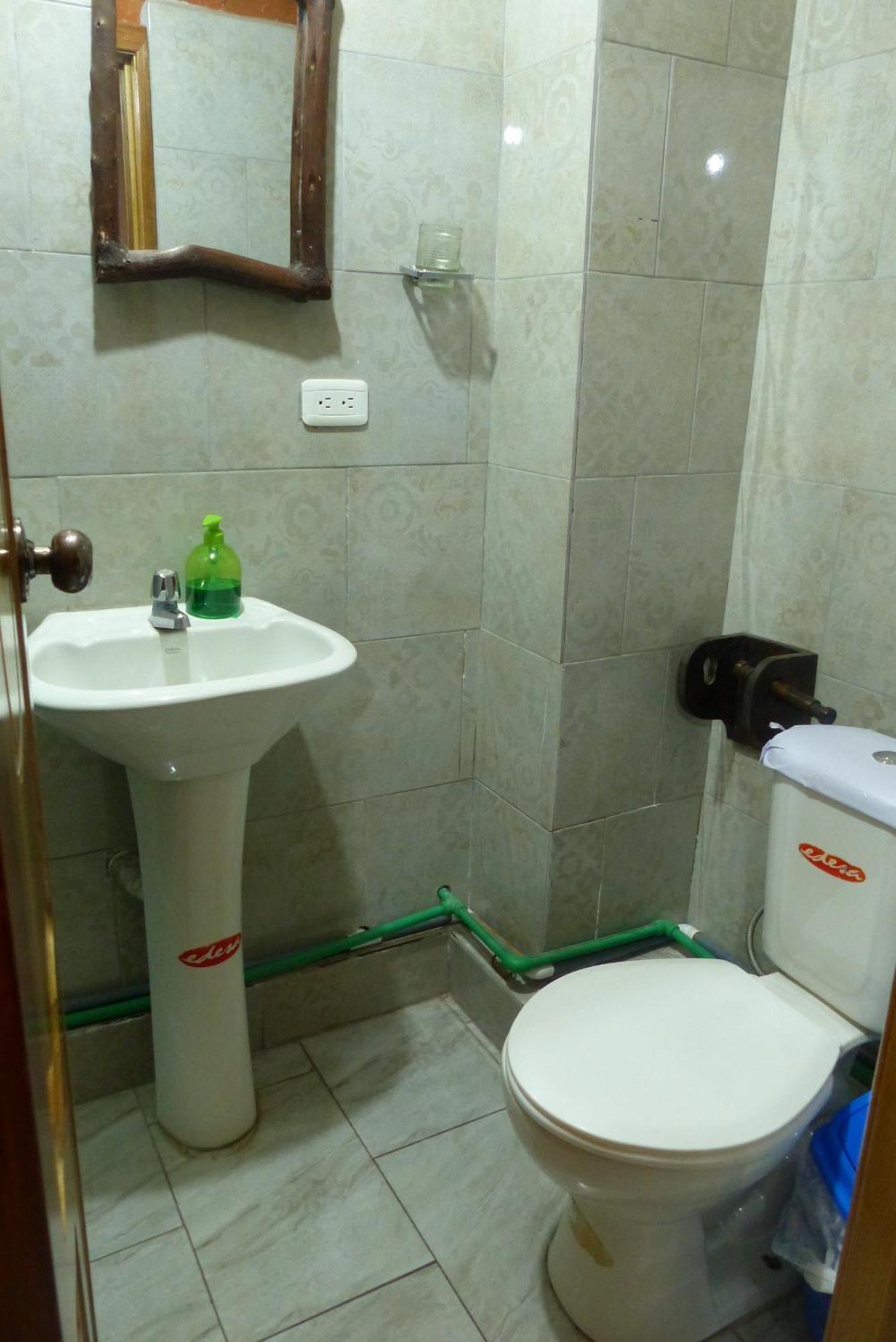 Hostal La Casa Amarilla City Baños Exteriör bild